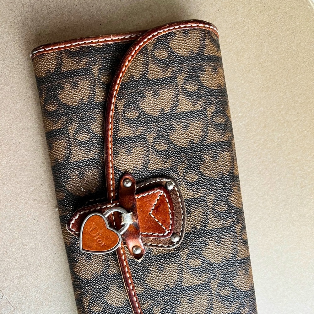 Gorgeous vintage dior wallet